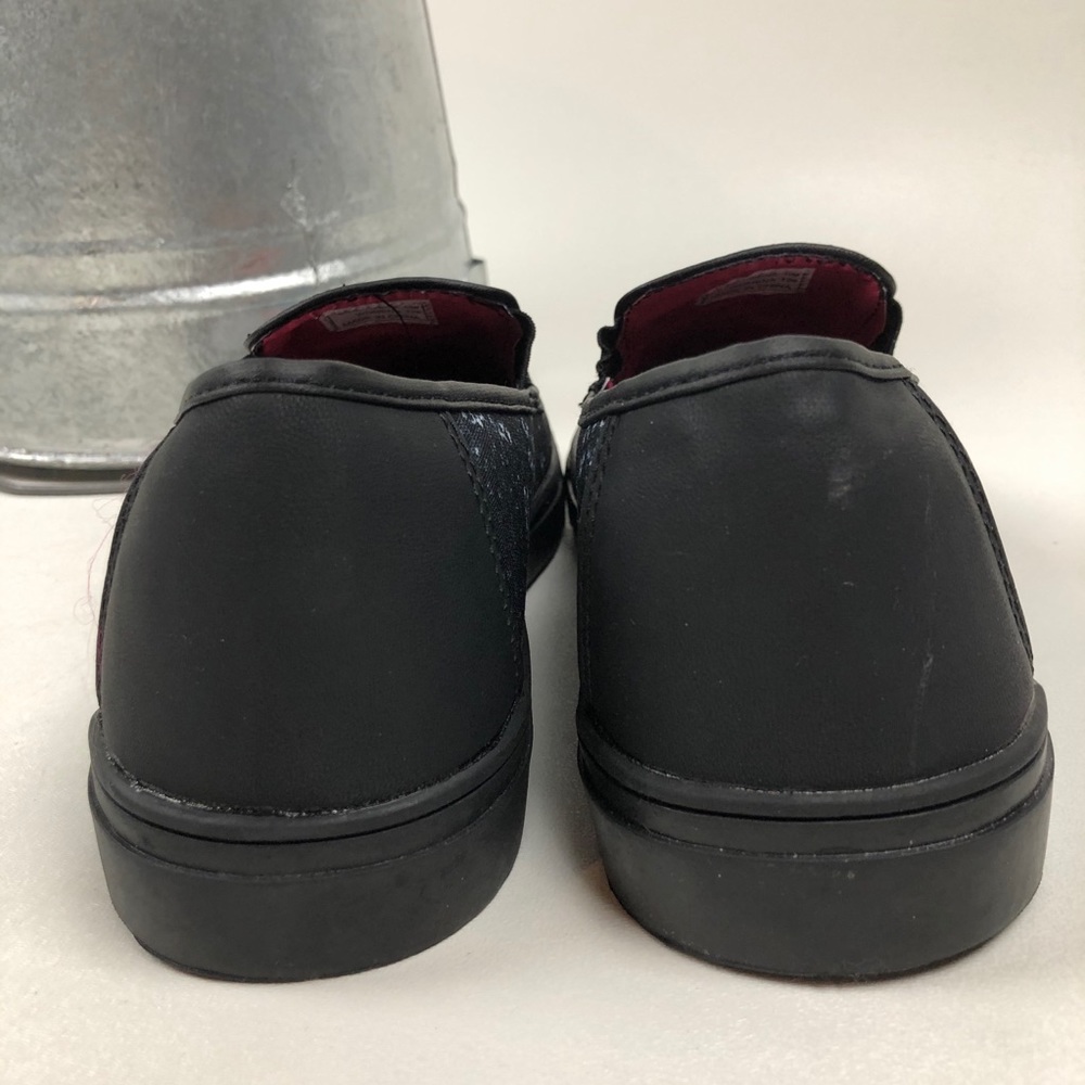 YRU Chill Preach Slip-On Sneakers Unisex M10/W12 - NWT - Picture 6 of 14